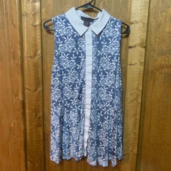 Women’s sleeveless tops - Picture 3 of 5